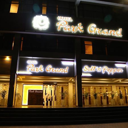 Hotel Park Grand Chandīgarh Exterior foto